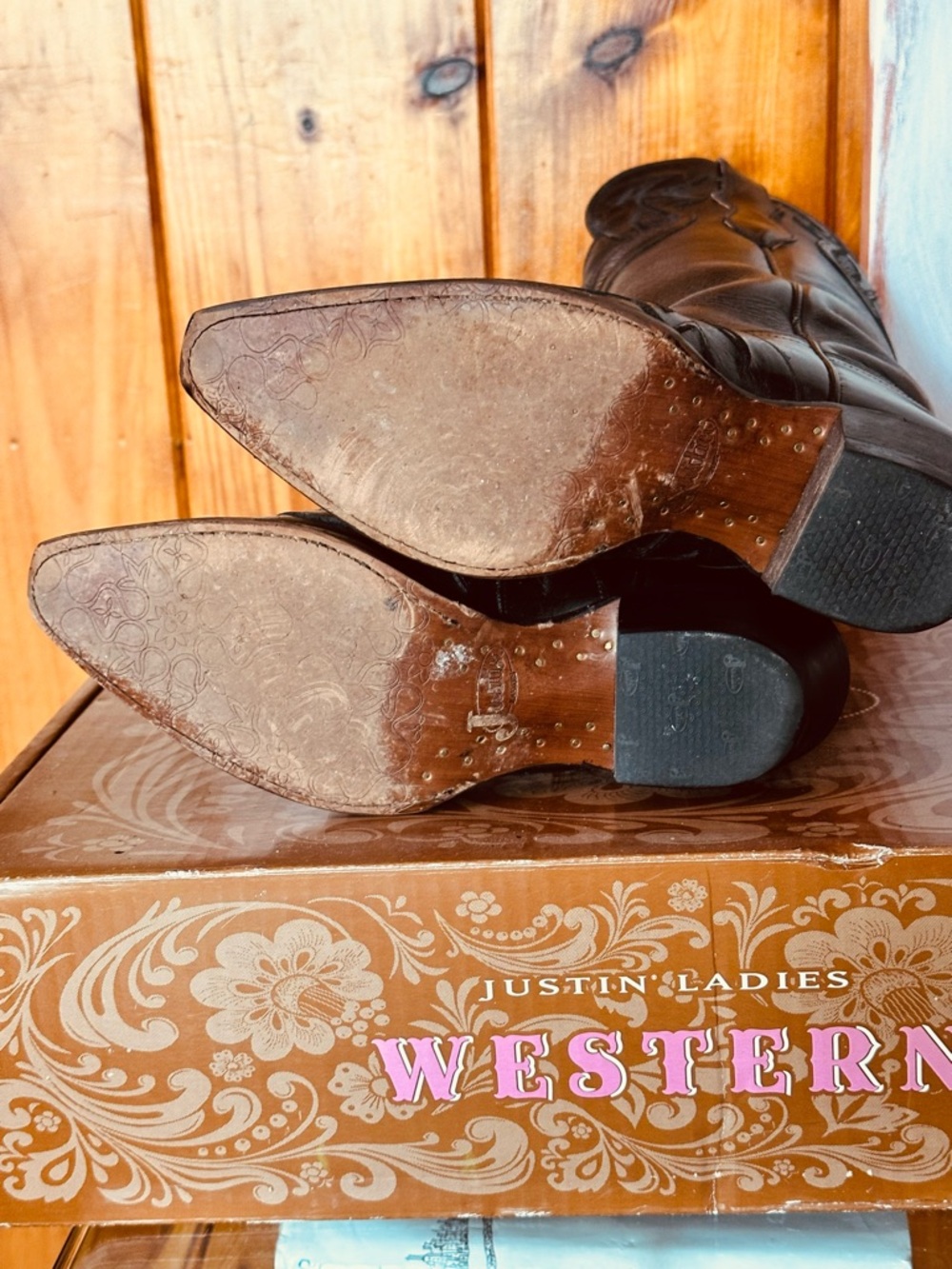 EXCELLENT CONDITION Classic Black Western Ladies Leather Cowboy Boots - Picture 6 of 7